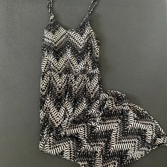 Lush Dresses | Black And White Chevron Print Maxi Dress | Color: Black/White | Size: Xs | Vanessa23cs's Closet Lush Dresses | Black And White Chevron Print Maxi Dress | Color: Black/White | Size: Xs | Vanessa23cs's Closet